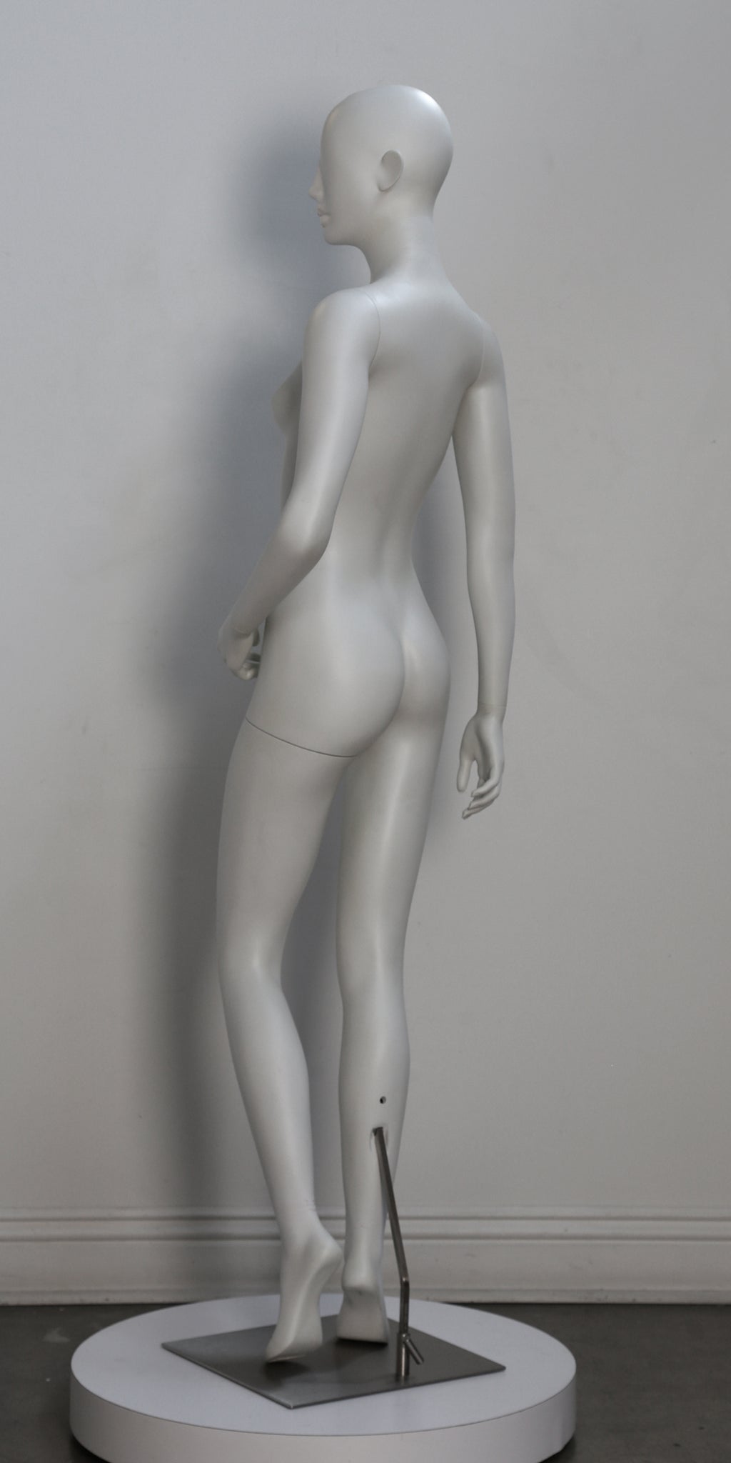 CONT-F2 - Fashion Female Mannequin, Abstract Head