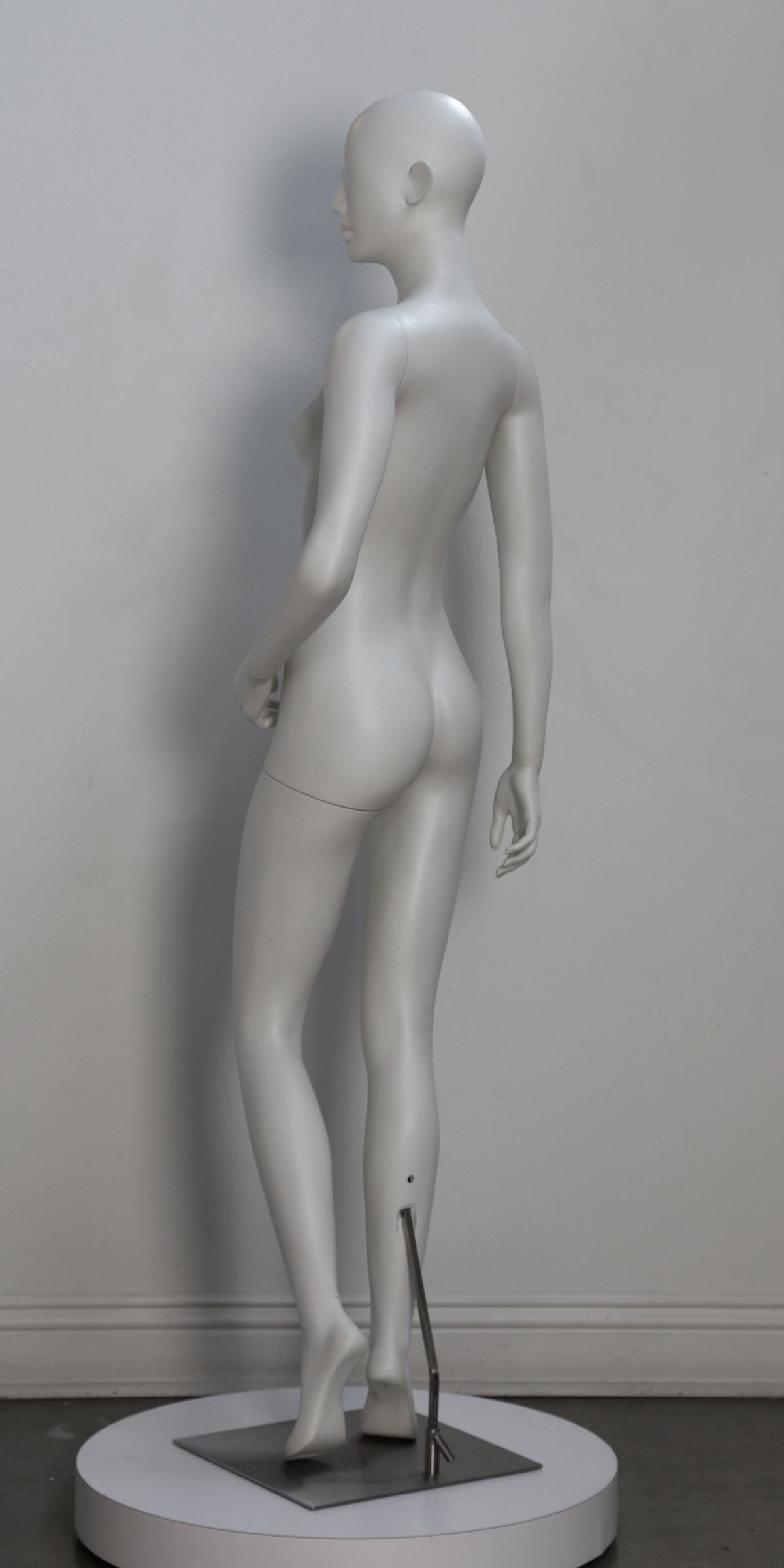 CONT-F2 - Fashion Female Mannequin, Abstract Head