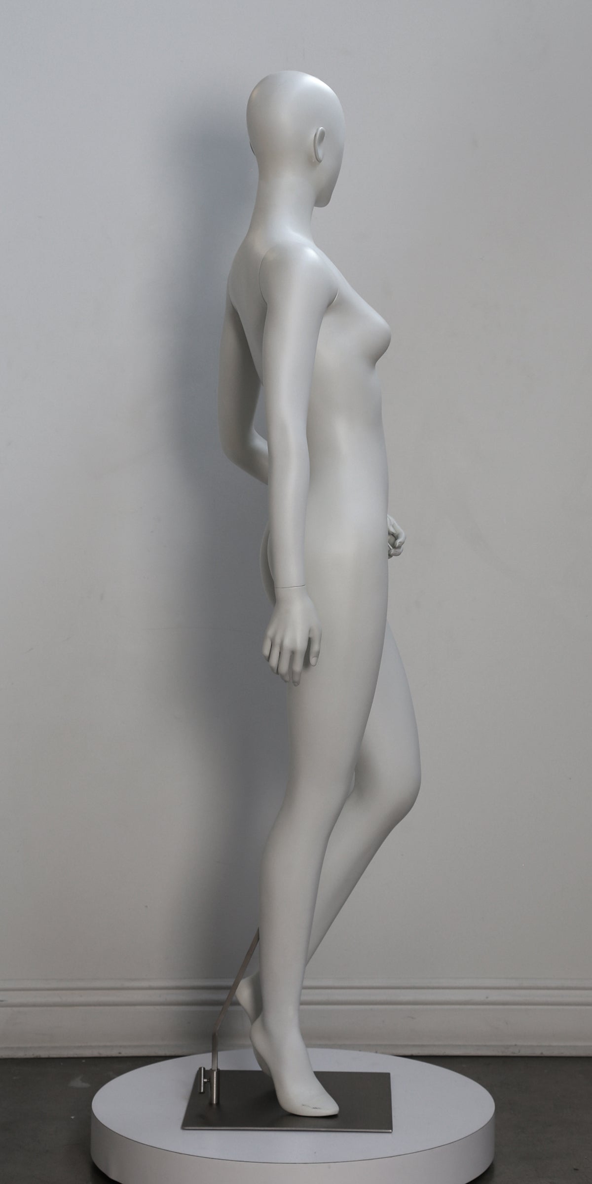 CONT-F2 - Fashion Female Mannequin, Abstract Head