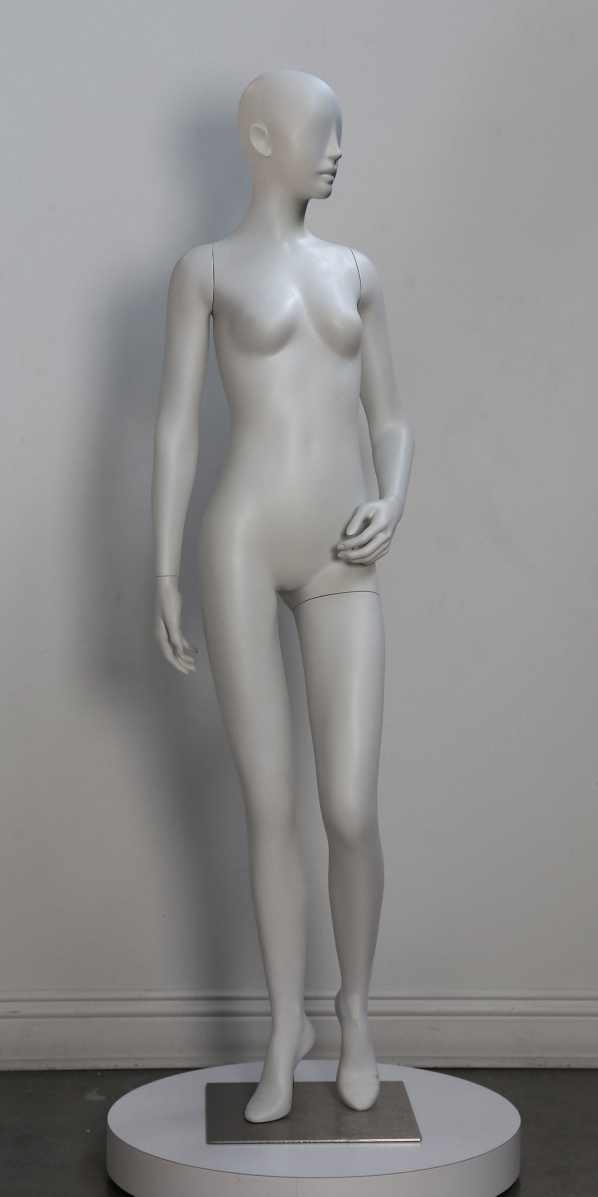 CONT-F2 - Fashion Female Mannequin, Abstract Head