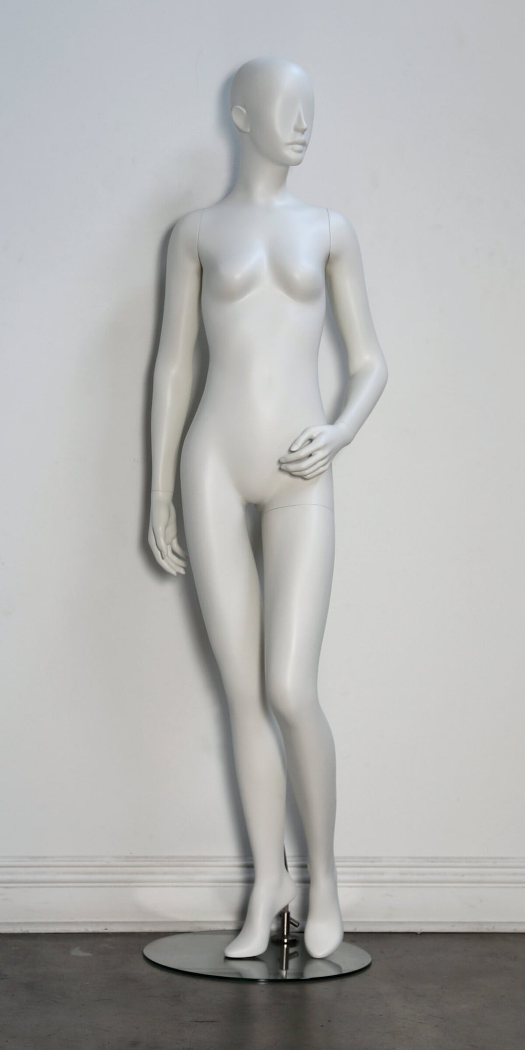 CONT-F2 - Fashion Female Mannequin, Abstract Head