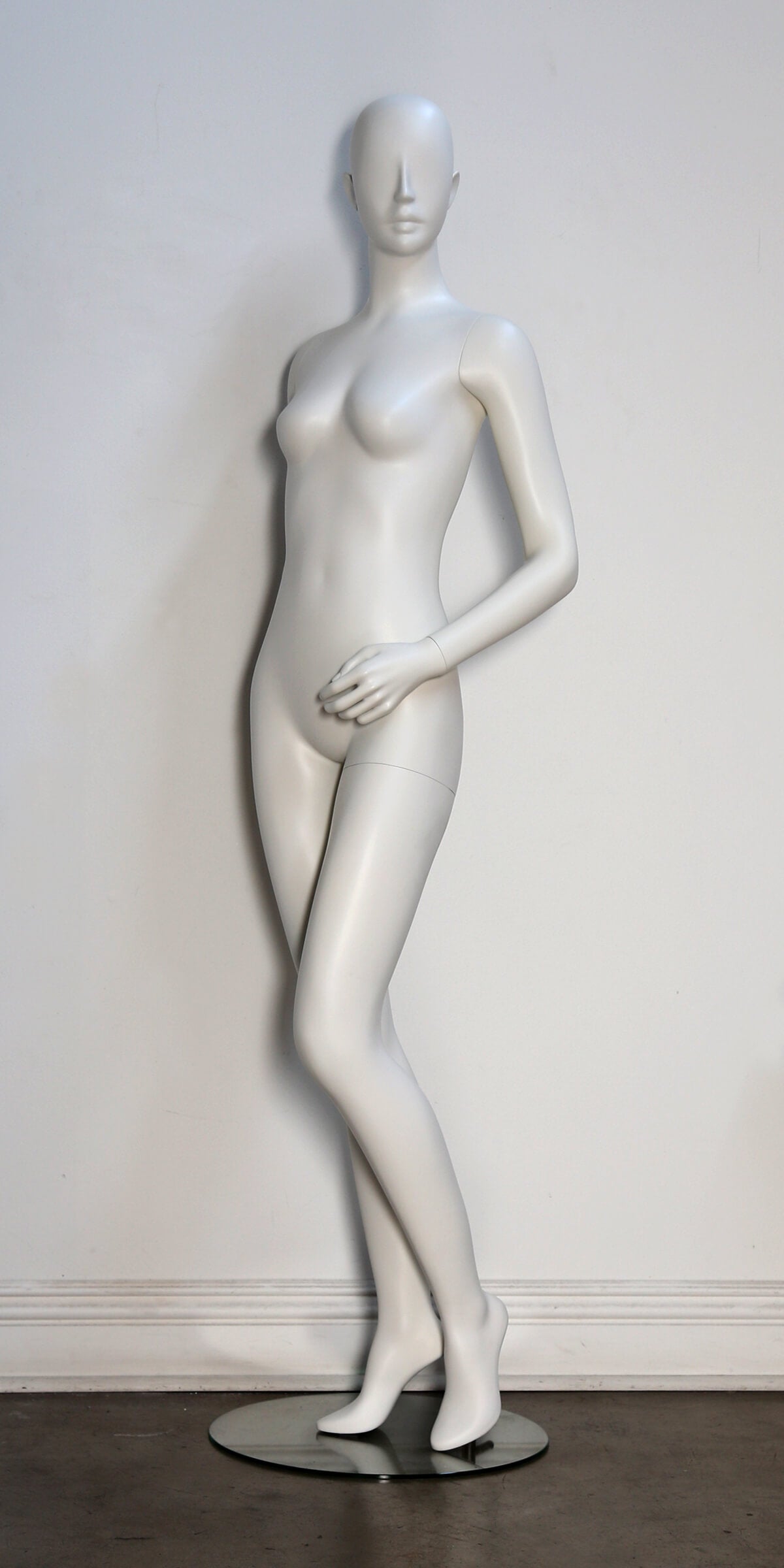 CONT-F2 - Fashion Female Mannequin, Abstract Head